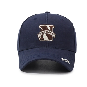 Casquette de baseball en coton bleu marine avec broderie lettre N en relief