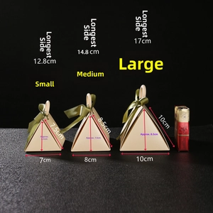 Detailed size comparison of champagne gold triangular gift boxes with wooden ring handles