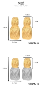 Detailed size measurement of geometric hammered heart earrings in gold and silver finish