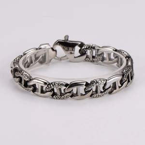Bracelet chaîne vintage en acier inoxydable avec texture écailles et fermoir crochet