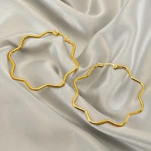 Stainless Steel Star Hoop Earrings 18K Gold Plated Wavy Geometric Minimalist Line Jewelry For Women Fashion