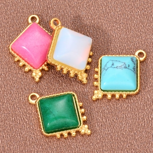 Pendentifs carrés en pierre naturelle rétro française en acier inoxydable doré pour bijoux