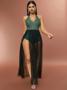 Robe licou pailletée vert émeraude élégante avec jupe longue en tulle pour les soirées