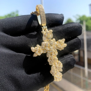 Pendentif croix hiphop doré avec zircons et grosse chaîne corde pour hommes