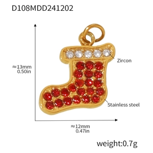 Pendentif chaussette de Noël en acier doré avec détails en zircon rouge