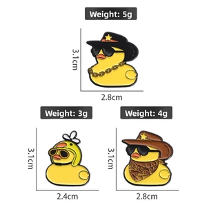 Trois pin's canard jaune mignons avec styles pirate, lunettes et chapeau pour vêtements