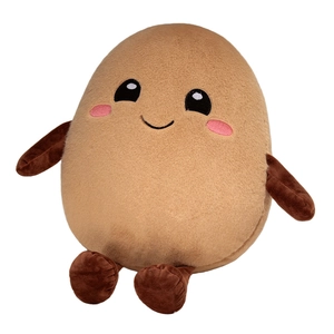 Peluche de pomme de terre mignonne avec un visage souriant et des joues roses