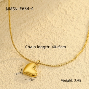 Detailed view of gold heart pendant necklace with dimensions and chain length parameters
