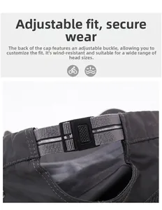 Detail der verstellbaren dunkelgrauen Bundeswehr-Mütze mit strapazierfähiger Schnalle