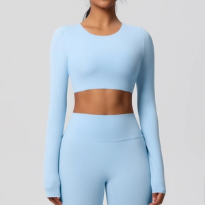 Ensemble de yoga bleu clair pour femmes avec haut à manches longues et legging taille haute