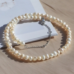 Elegant natural freshwater baroque pearl necklace with adjustable silver lobster clasp
