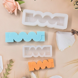 Geometric S-shaped silicone mold for wavy scented candles and modern home decor pieces