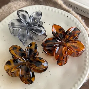 French Vintage Frangipani Hair Claw Clip Acrylic Flower Leopard Print Tortoiseshell Pattern Retro Hairpin For Women