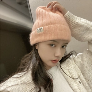 Pink knit beanie for women with California 1982 patch for winter warmth