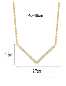 Detailed size map of gold V-shaped pendant necklace with crystal pavé and 40-46cm chain