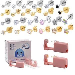 Disposable Ear Piercing Tool Plastic With 316L Stainless Steel Stud Zircon Flower Star Heart Professional Sterile Painless