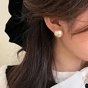 Boucles d'oreilles boules vintage françaises en or champagne mat avec clous en argent 925