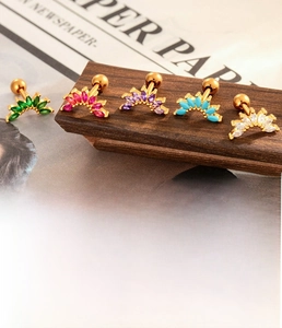 Dessin technique détaillé de boucle d'oreille marquise zircon avec dimensions de tige