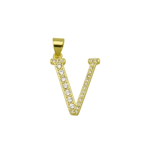Détail d'un pendentif en forme de V plaqué or 18 carats orné de zircons brillants