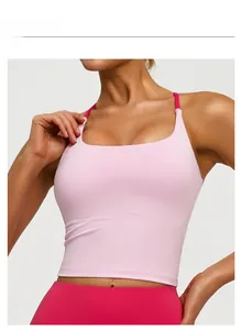 Detailansicht des Sport-BHs in Pink Diamond mit schmalen Trägern und quadratischem Ausschnitt