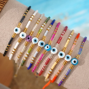 Set de pulseras tejidas de cuentas con amuleto del ojo turco para mujer en varios colores