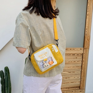 Süße japanische gelbe Canvas-Umhängetasche mit PVC-Fenster und Plüsch-Hasen-Anhänger