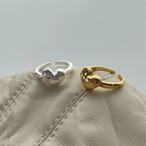 Minimalist S925 sterling silver heart ring with irregular hammered texture in gold and silver
