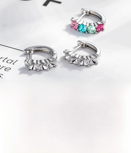 Detail of 3mm zircon setting on silver-plated copper hoop earring with size chart