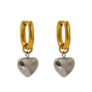Boucles d'oreilles créoles bicolores avec pendentif cœur en acier inoxydable poli