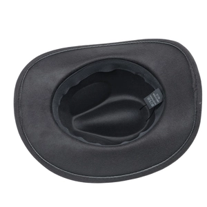 Detail view of the 57cm interior lining and polyester fabric label of the black jazz hat
