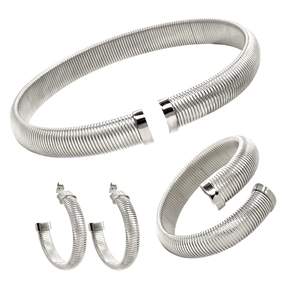 Ensemble bijoux argentés vintage avec bracelet ouvert, bague et boucles d'oreilles