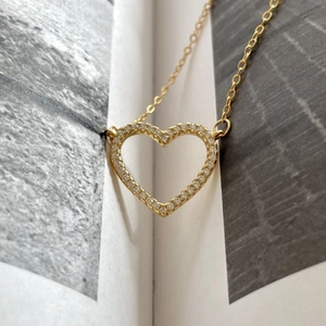 Minimalist 925 sterling silver heart necklace with zircon pendant in golden finish