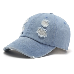 Casquette de baseball en jean bleu clair pour enfants avec détails déchirés et usés