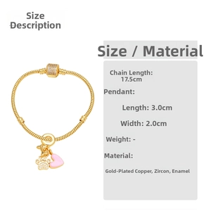 Guide des tailles pour bracelet doré 18 carats avec breloques cœur et mesures
