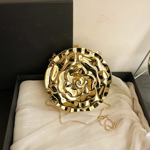 Women 3D Rose Flower Evening Clutch Bag Metallic Hard Shell Acrylic Floral Chain Shoulder Messenger Handbag For Party Wedding