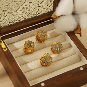 Boucles D'oreilles Créoles Huggie En Acier Inoxydable Avec Zircone Plaqué Or 18K Double Face Pomme Étoile