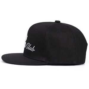 Casquette de baseball noire en coton avec broderie Club blanche au design à 6 panneaux