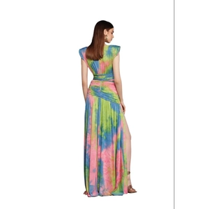 Sleeveless floral print maxi dress with V-neck, waist tie and high side slit