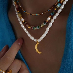 French Style Titanium Steel Moon Pendant Necklace With Freshwater Pearl Gold Clavicle Chain Jewelry For Women