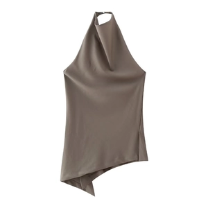 Haut licou marron café sans manches avec ourlet asymétrique et fini soyeux lisse