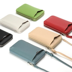 Bolso bandolera para móvil en seis colores de cuero litchi con correas finas al hombro