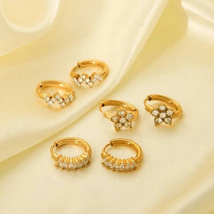 Stainless Steel Flower Cubic Zirconia Huggie Hoop Earrings 18K Gold Plated Waterproof Elegant Jewelry For Women
