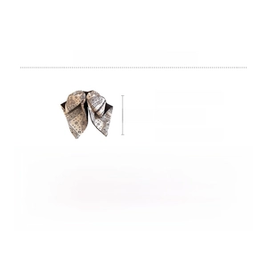 Detailed size chart showing 26.8cm length for acrylic bow hair claw clip with material info