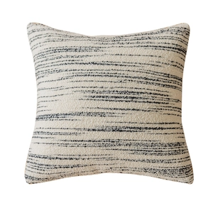 Fodera per cuscino color crema tessuta con eleganti strisce nere e texture a frange