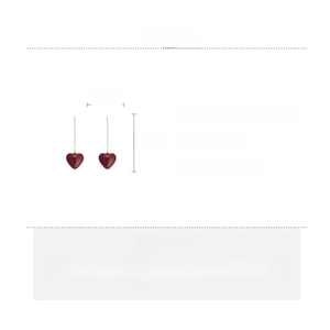 Detailed size guide for heart pearl earrings showing dimensions 7.5cm x 2.5cm and 8.2g weight