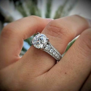 Anello In Rame Con Zircone Rotondo Geometrico Quattro Griffe Pietre Laterali Eleganti Gioielli Da Sposa Per Donne