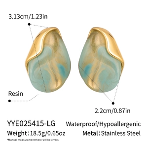 Detailed size and material specifications for resin and stainless steel earrings