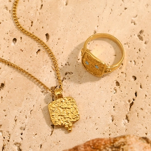 Vintage 18K gold plated jewelry set with hammered texture sun ring and square necklace