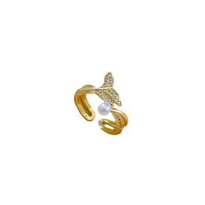 Gold plated fishtail open ring featuring elegant white pearl and sparkling crystals