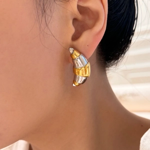 Chic two-tone gold and silver croissant dome earrings for women in a minimalist design